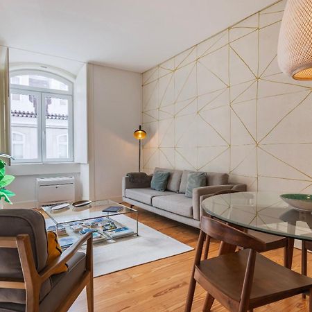 Downtown Sleek Apartment By Lovelystay Lisbon Bagian luar foto