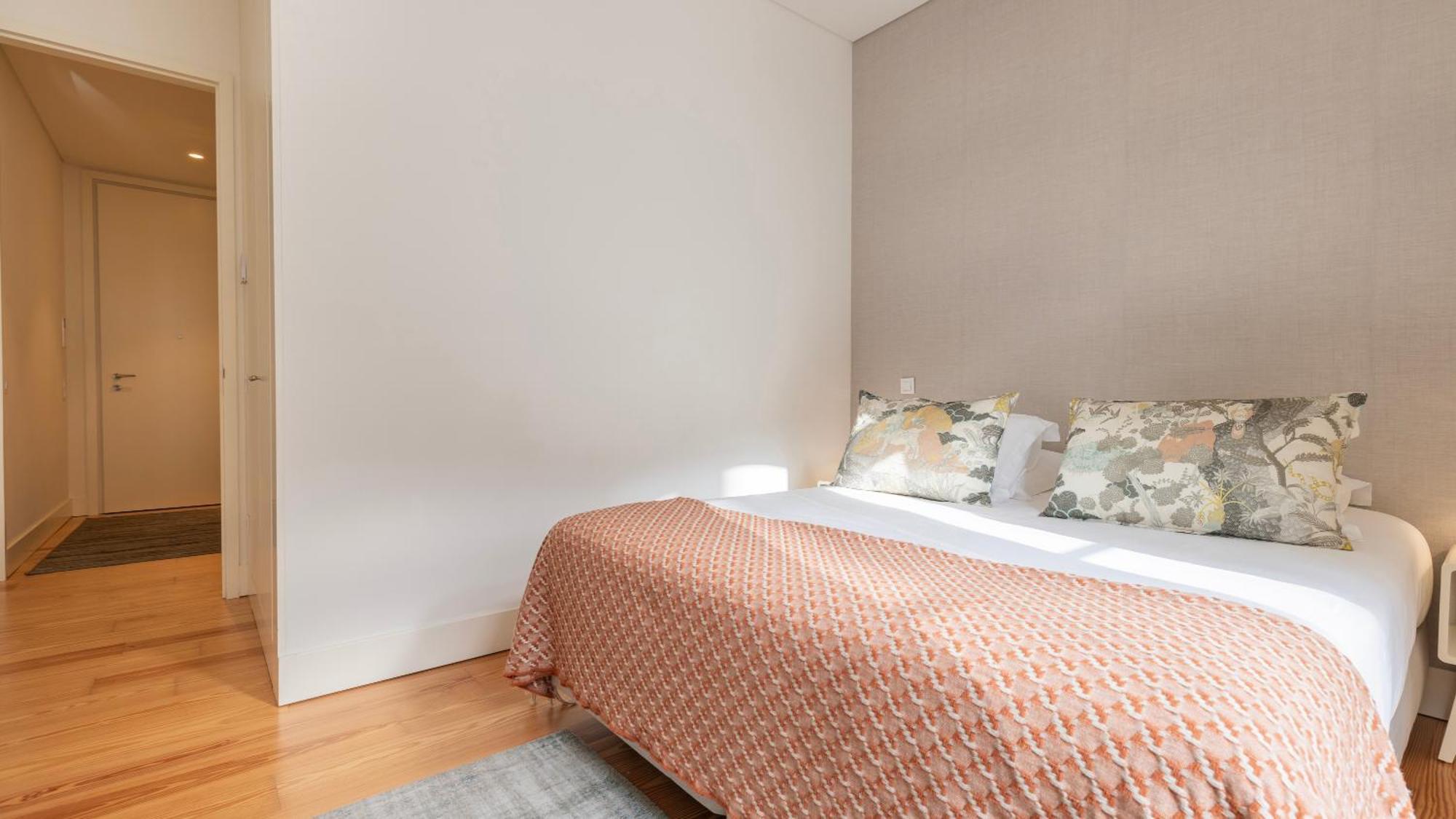 Downtown Sleek Apartment By Lovelystay Lisbon Bagian luar foto