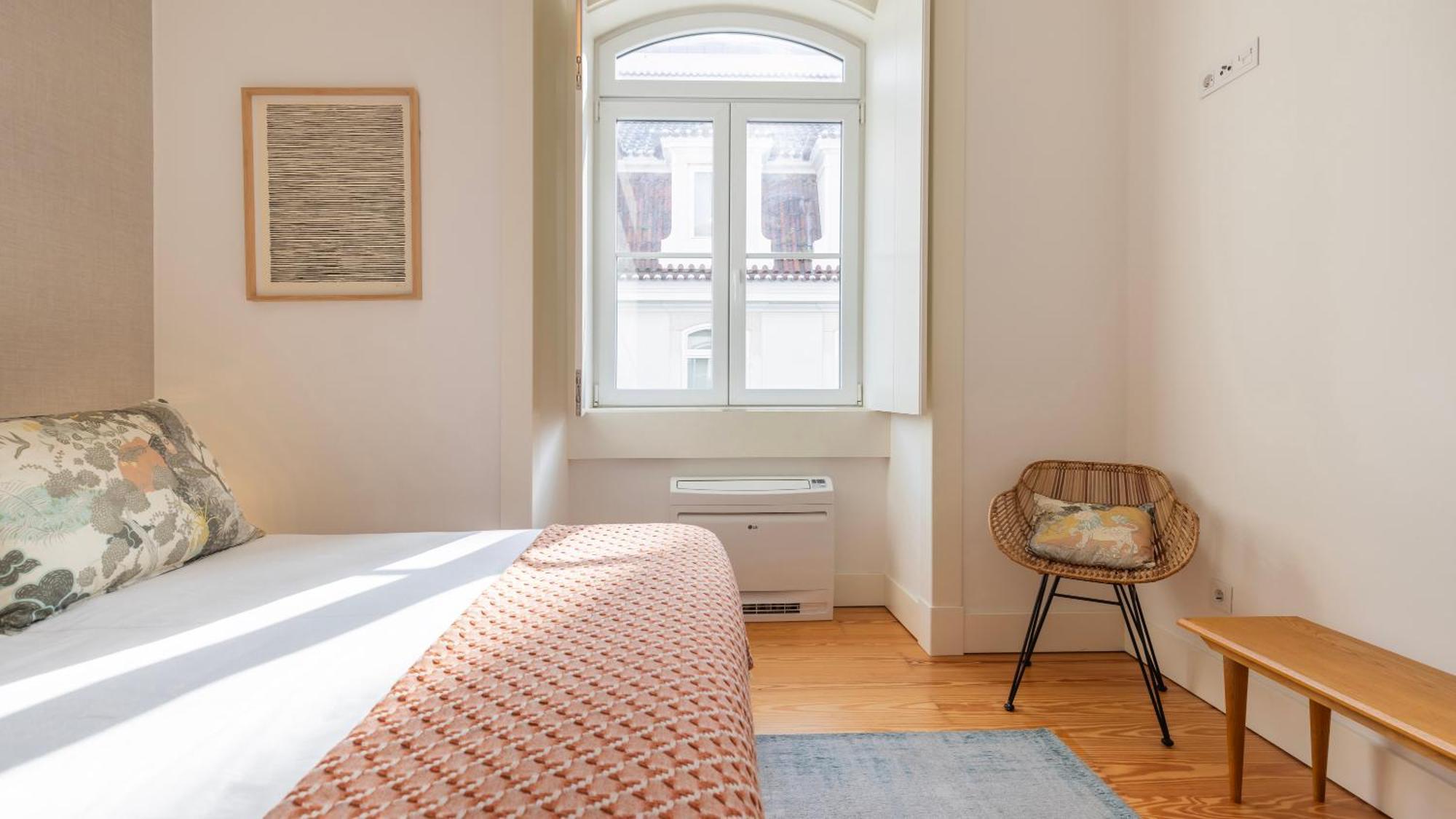 Downtown Sleek Apartment By Lovelystay Lisbon Bagian luar foto