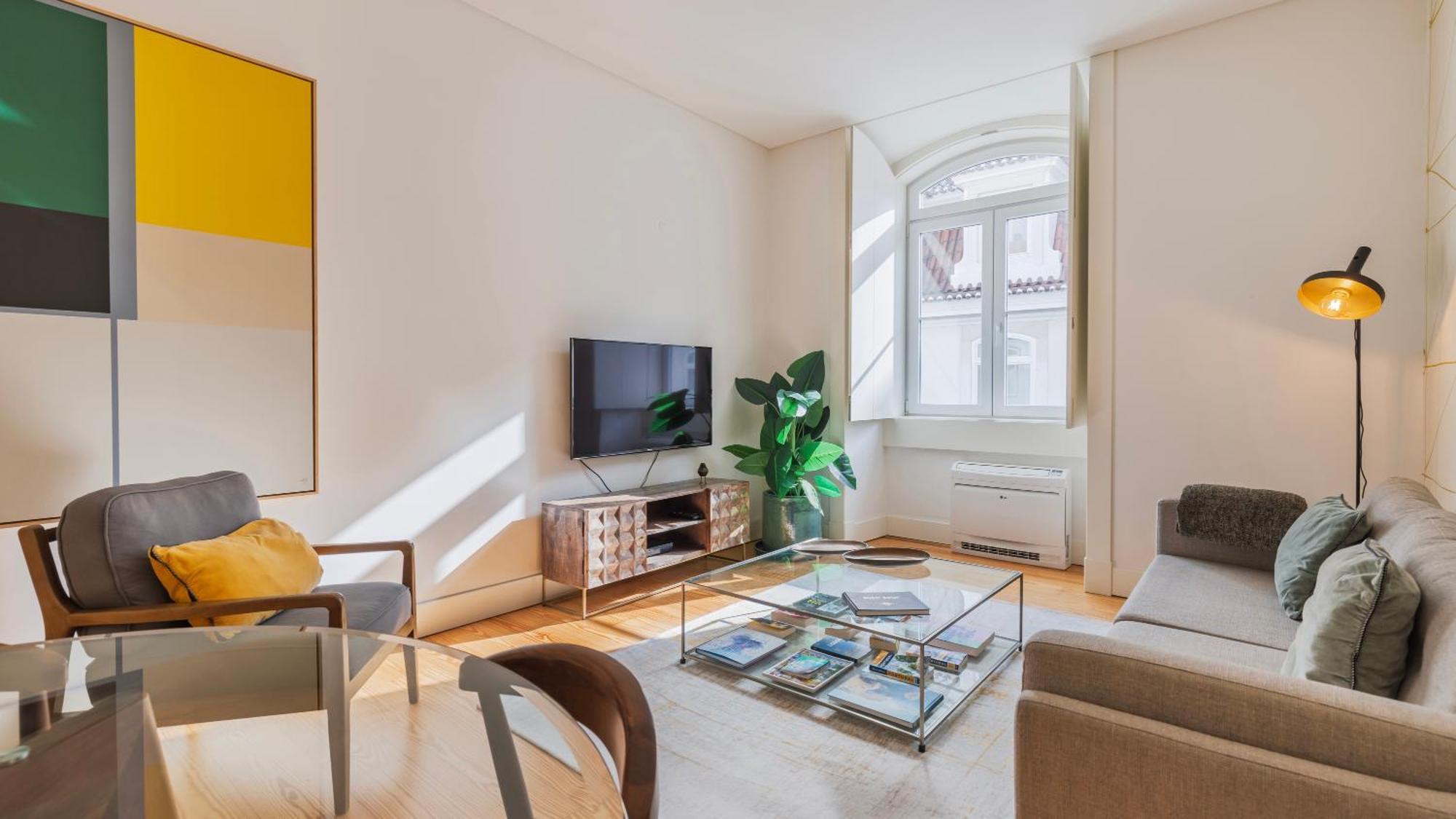 Downtown Sleek Apartment By Lovelystay Lisbon Bagian luar foto