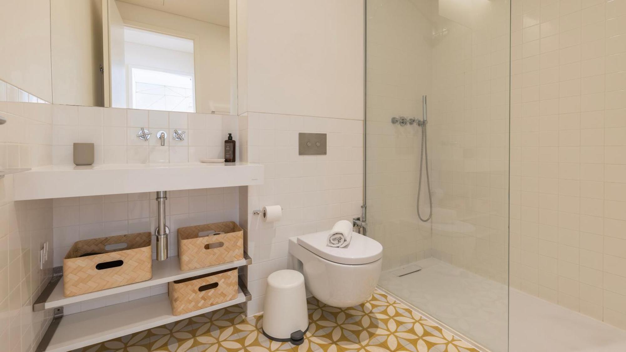 Downtown Sleek Apartment By Lovelystay Lisbon Bagian luar foto